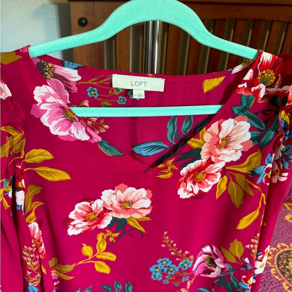 Loft Blouse - beautiful floral - Picture 3 of 5